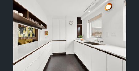 Domain Park c1962 – A Modernist Architectural Icon - Photo 5