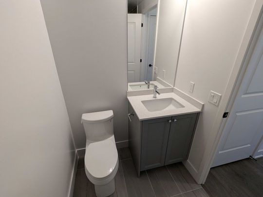 For Lease - 2343 Khalsa Gate Unit# 527, Oakville, Ontario - Photo 1