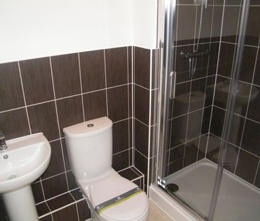 BASILDON - Photo 5