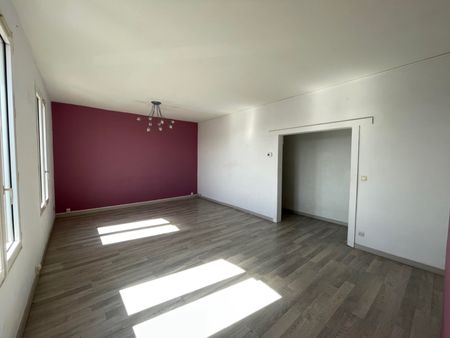 Location Appartement 4 pièces 104m² - Photo 4