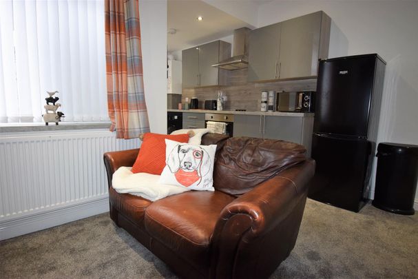 1 bed house share to rent in Lubbock Street, Burnley, BB12 - Photo 1