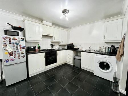 Lauder Way, Pelaw, Gateshead - Photo 4