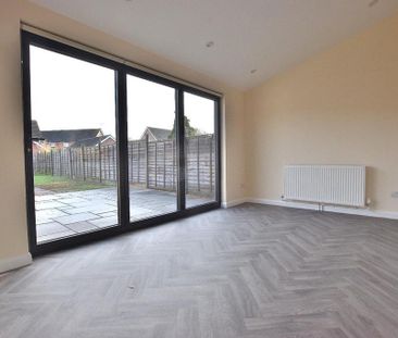 3 bedroom terraced house to rent - Photo 1