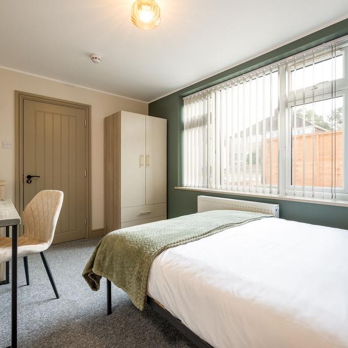 1 bedroom in a house share to rent - Photo 1