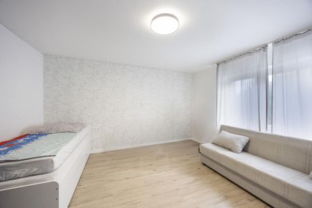 WEITBLICK: Charmante 3-Zimmer-Wohnung mit Balkon in zentraler Lage! - Foto 2