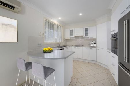 Level Villa Located in Innes Lake Estate - Photo 5