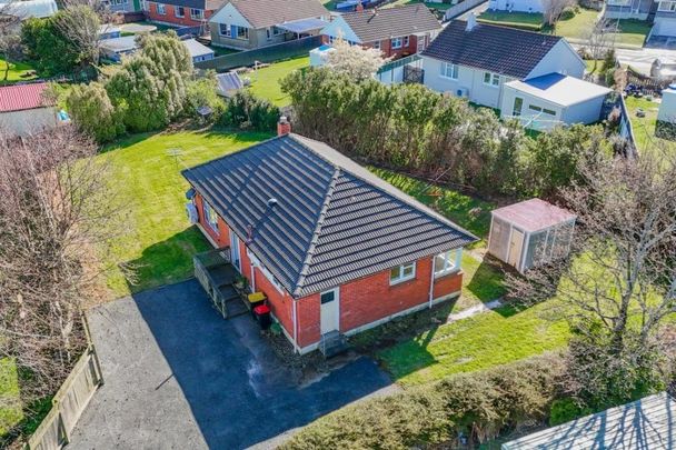 Sunny 3 Bedroom Home in Glengarry! - Photo 1