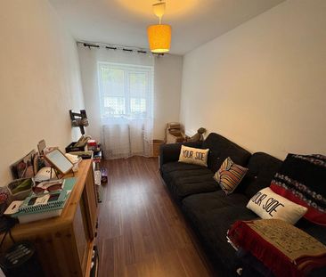 2 bed flat to rent in Charles Crescent, Harrow, HA1 - Photo 5