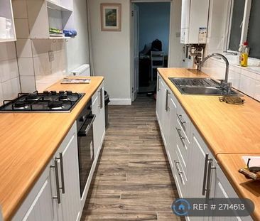 3 bedroom terraced house to rent - Photo 1