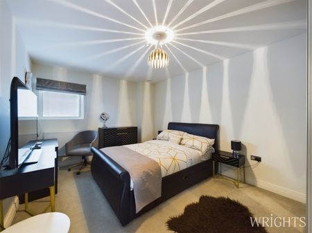 2 bedroom Apartment - Bessemer Road, Welwyn Garden City - Photo 5