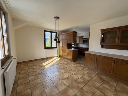 AN ZENTRALER LAGE MIT VIEL PLATZ UND WINTERGARTEN! - Foto 3