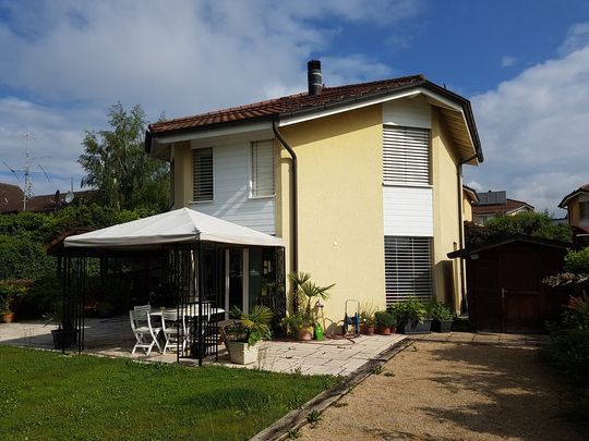 A LOUER! Splendide villa dans un quartier résidentiel de Bussigny - Photo 1