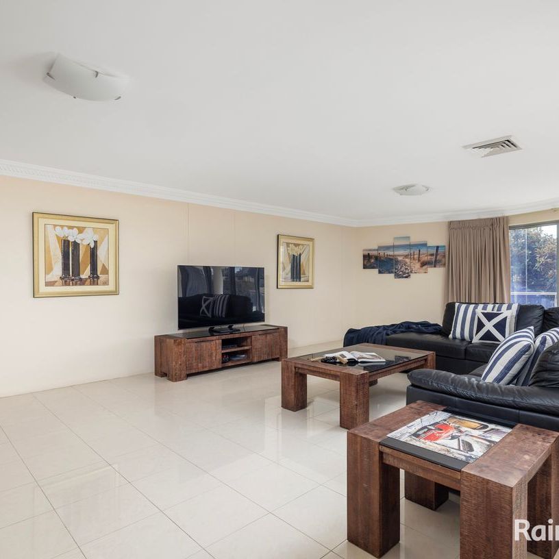 3 bedroom apartment in The prestigious Magnus BUilding!! - Photo 1