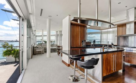 City Centre, 64/143 Quay Street - Photo 2