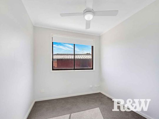 REDUCED RENT - IMMACULATE PRESENTATION - Photo 1