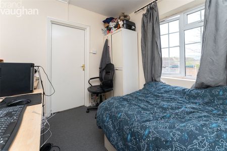 5 bedroom semi-detached house to rent - Photo 3