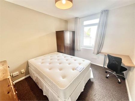 3 bedroom house share to rent - Photo 3