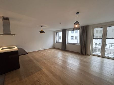 Appartement te huur - foto 3