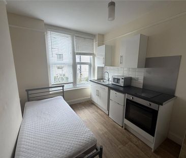 Studio to rent - Photo 5