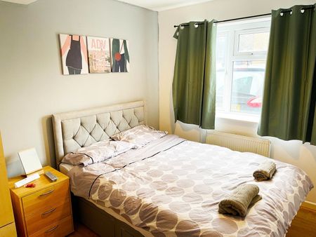 Room in a Shared House, St. Lawrence Way, SW9 - Photo 2