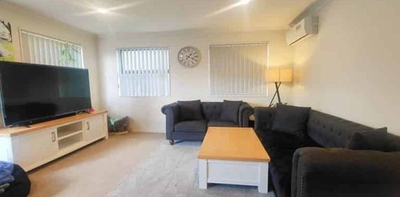 Beautiful 2 Bedroom Home in the Heart of Manukau - Photo 2