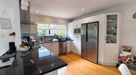 Beautiful Family Home in DGZ!!! - Photo 2