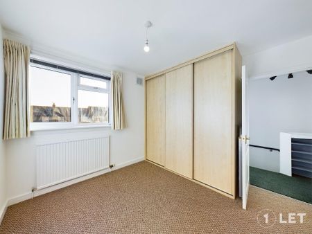 3 bedroom terraced house to rent - Photo 2