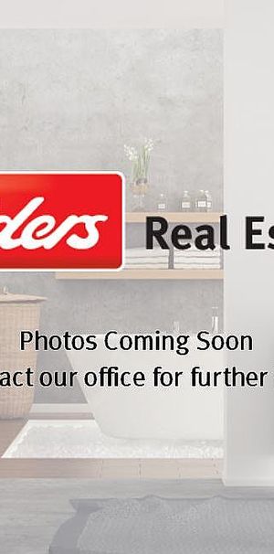 3 Bedroom Home with Large Yard and Outdoor Areas - Photo 1