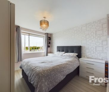 Town Lane, Stanwell, Staines-upon-Thames,TW19 - Photo 3