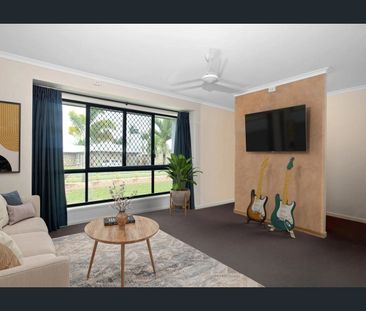 Huge Entertainment Area + A Shed - Photo 3