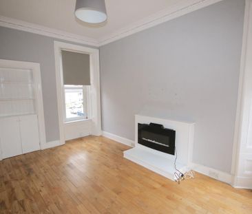 4 bedroom flat to rent - Photo 1