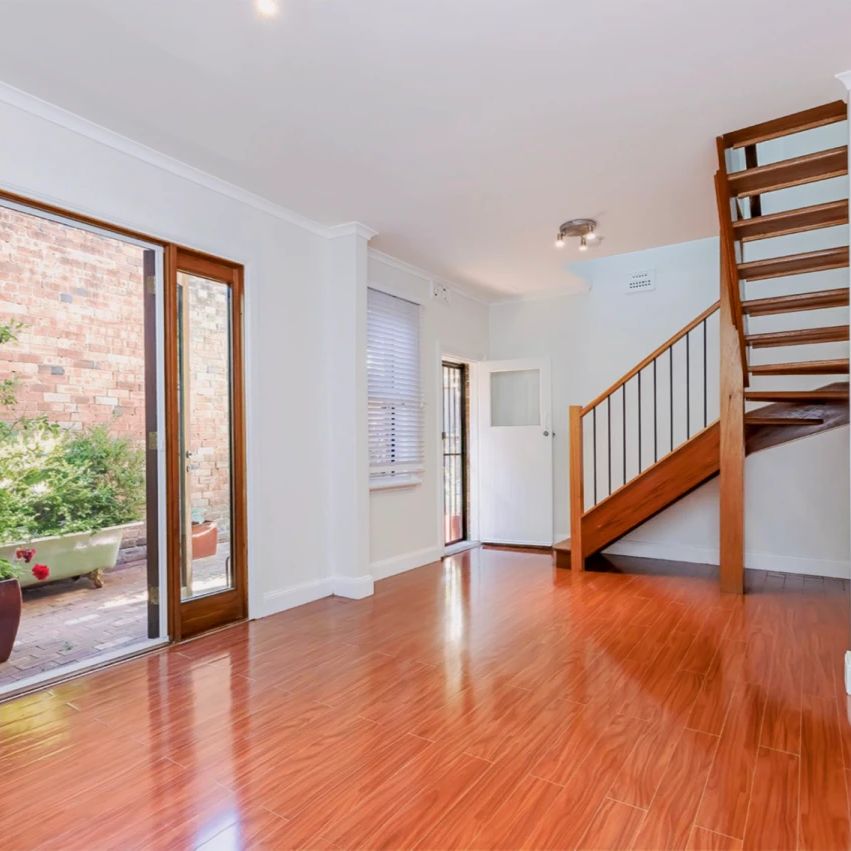 1Bedrooms, 1Bathrooms - Photo 1