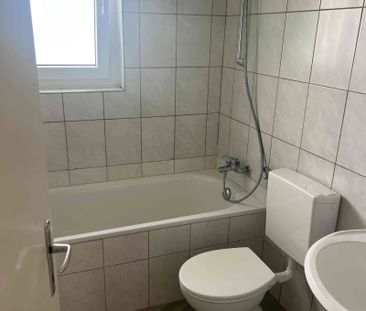 2.5 Zimmer, 75 m², 2. Stock - Photo 2