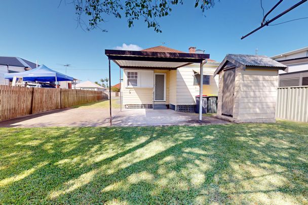 10 Arthur Street, Belmont South NSW 2280 - Photo 1