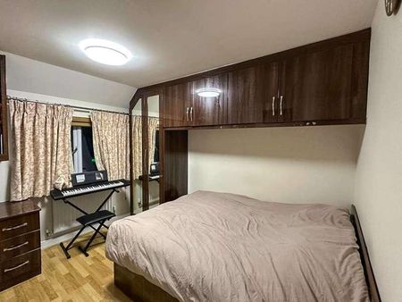 Wallingford Way, Berkshire, SL6 - Photo 2