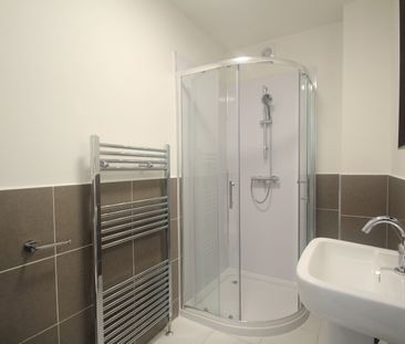 2 bedroom apartment to rent - Photo 6