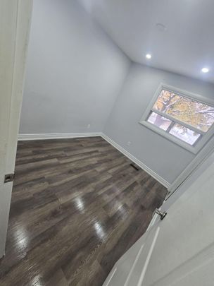 For Lease - 21 Moore Street Unit# Upper, Brampton, Ontario - Photo 1