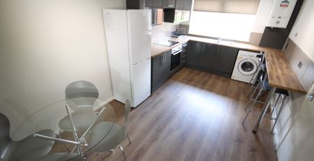 3 Bed - 4 Woodsley Green, Hyde Park, Leeds - LS6 1SD - Student - Photo 5