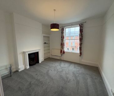 1 Bed Flat, Russell Street, RG1 - Photo 2