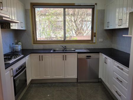 Family Home - Photo 5
