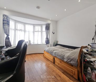 4 bedroom semi-detached house to rent - Photo 3
