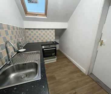 1 Bed Flat, Sherbourne Road, B27 - Photo 2