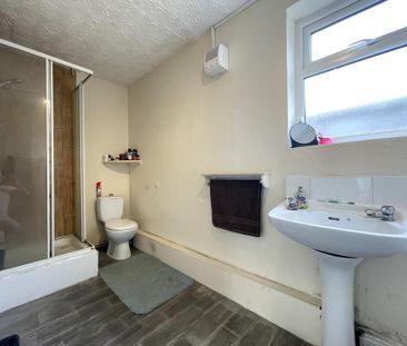 1 bedroom ground floor flat to rent - Photo 3