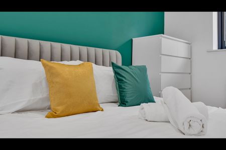 3 Bed Semi-Detached House, Bell Barn Road, B15 - Photo 3