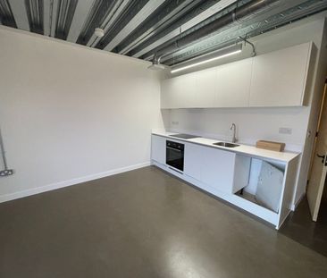 1 Bed Flat, District Lofts, LS9 - Photo 3