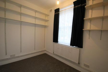 2 bedroom maisonette to rent - Photo 2