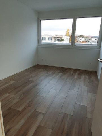 Moderne 4.5-Zimmer-Neubau-Wohnung in ruhiger Lage von Ettingen - Foto 3