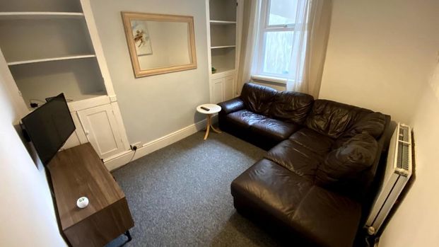 4 bedroom house share to rent - Photo 1