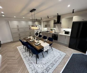 1 bedroom in a house share to rent - Photo 2