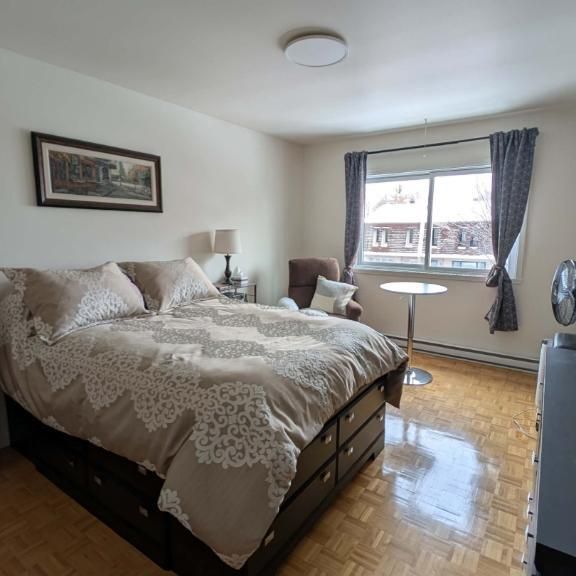 Appartement 5 1/2 à louer - Cession de Bail **EN ATTENTE** - Photo 1